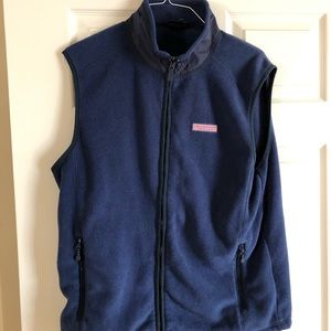 Large vineyard vines fleece vest